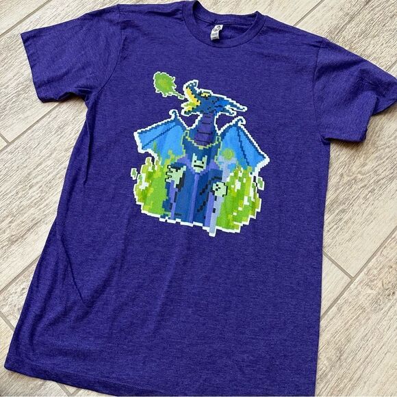 Tops - Maleficent Dragon Tee Small EUC